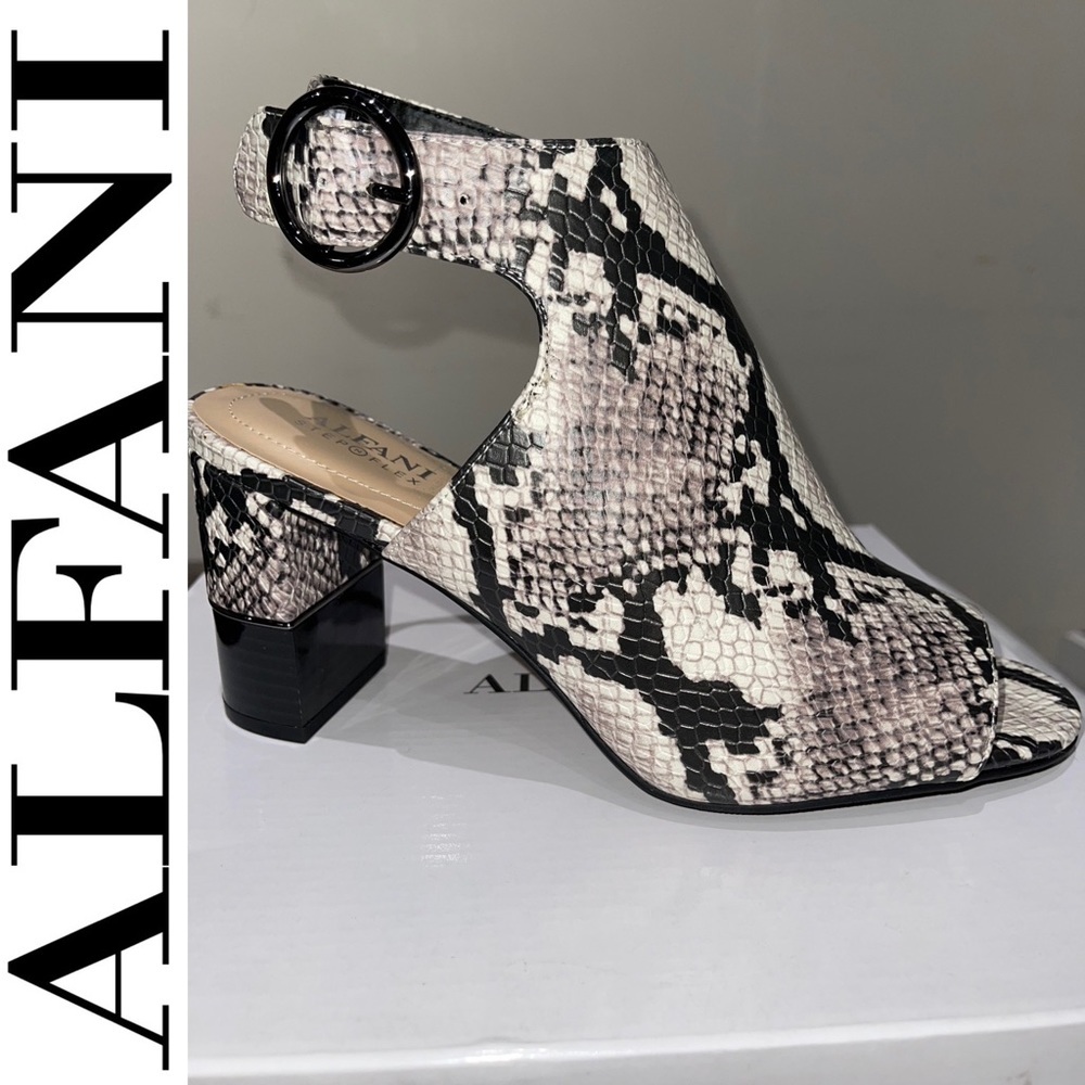 NIB Alfani Florissp Snake Sandal. Size 9. Black & Ivory